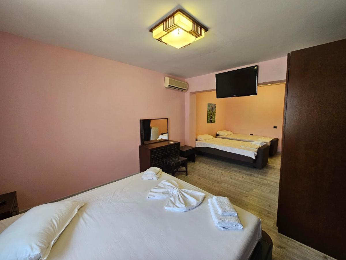 Sunborn 3* Golem (Tirana)
